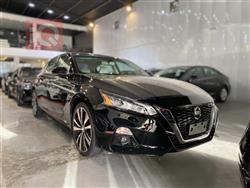 نيسان ألتيما